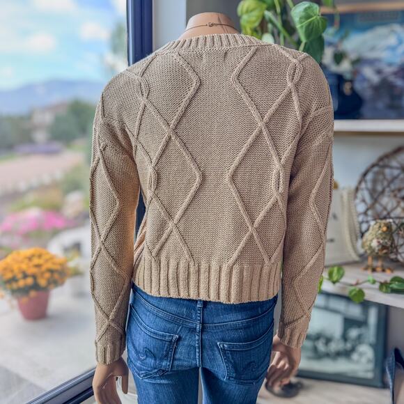 NWT Comfy Cozy Cable Knit Cropped Sweater by Miami of Francescas-Women's X-Small - Picture 7 of 7